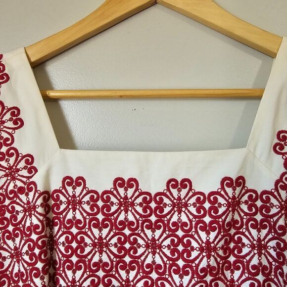 EUC BEAUTIFUL TALBOTS RED EMBROIDERED SHIFT DRESS SIZE 12 - Picture 6 of 15